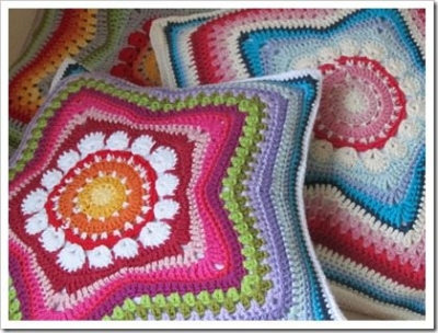 crochet star pillows