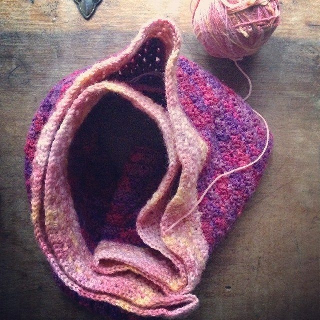 woolyana crochet scarf