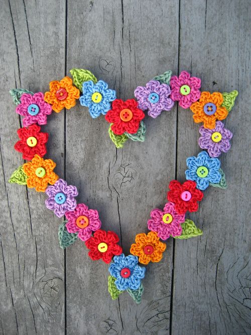 crochet button flower wreath tutorial