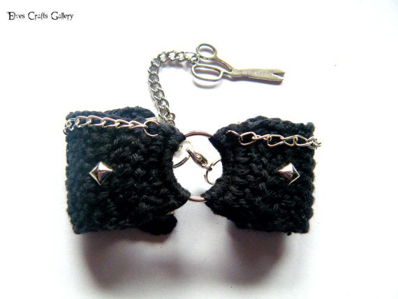 crochet scissors bracelet