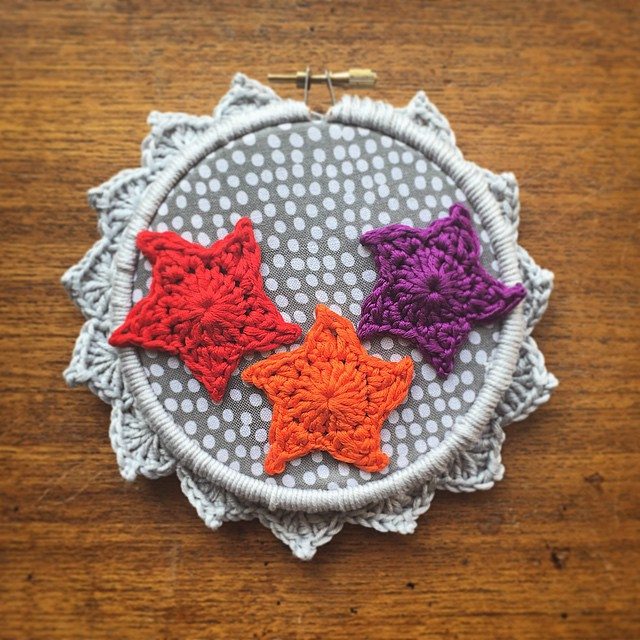 cozamudno crochet star embroidery hoop