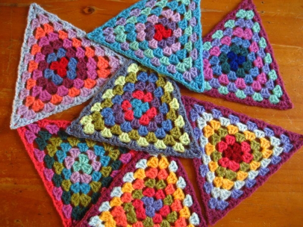 crochet triangle bunting