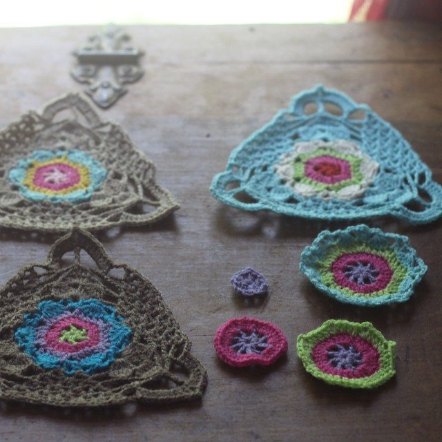 woolyana crochet motifs