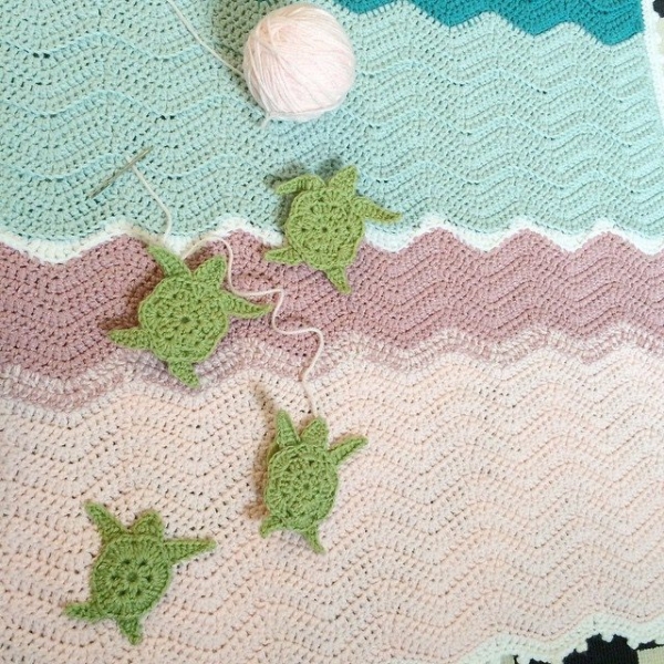 raimarie16 crochet ripple turtle blanket