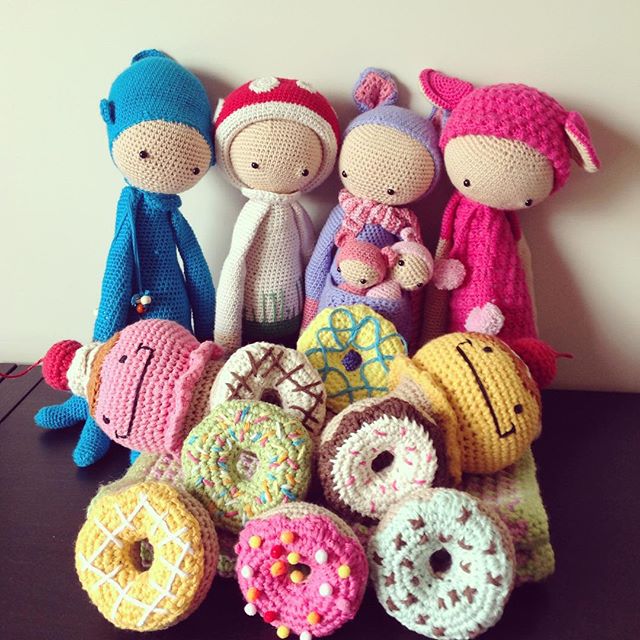 flamingpot crochet dolls and donuts