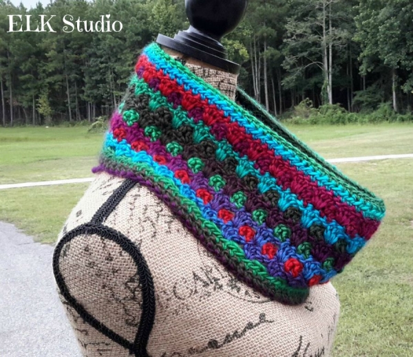 colorful crochet cowl pattern from elkstudio