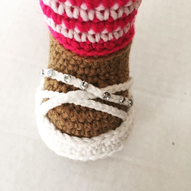crochet doll sandals by offdhookcreations