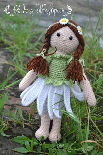 daisy girl crochet doll pattern