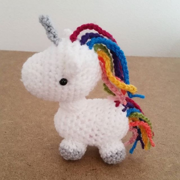 louizamakes crochet rainbow unicorn