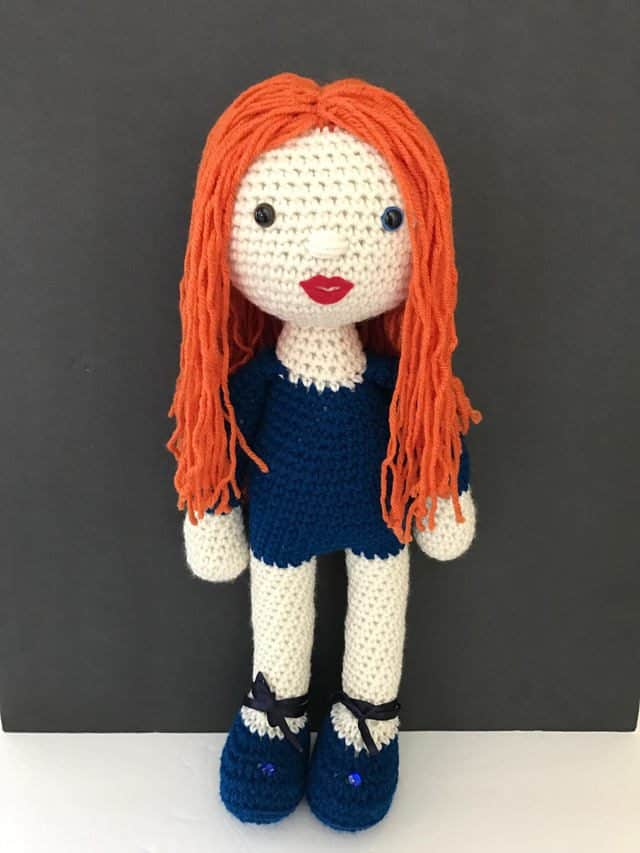 crochet girl doll by maria cabriza