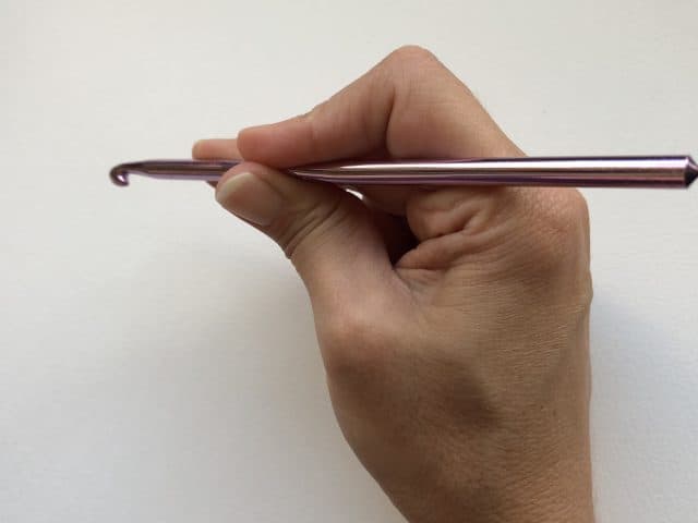 pencil hold for crochet hook