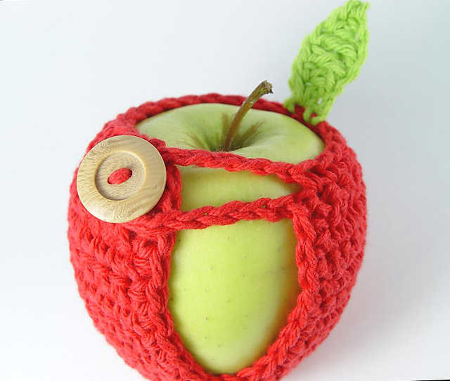 crochet apple cozy