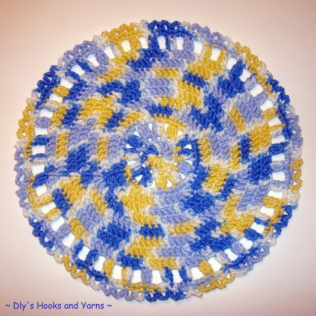 springtime crochet placemeat