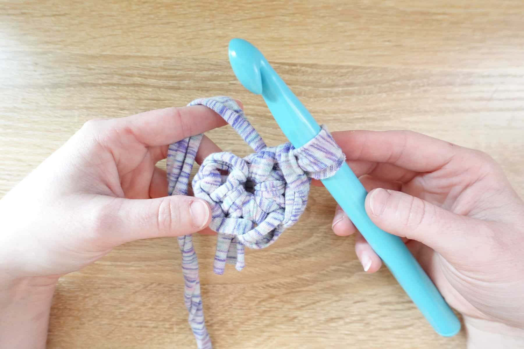 crochet from strips of fabric 