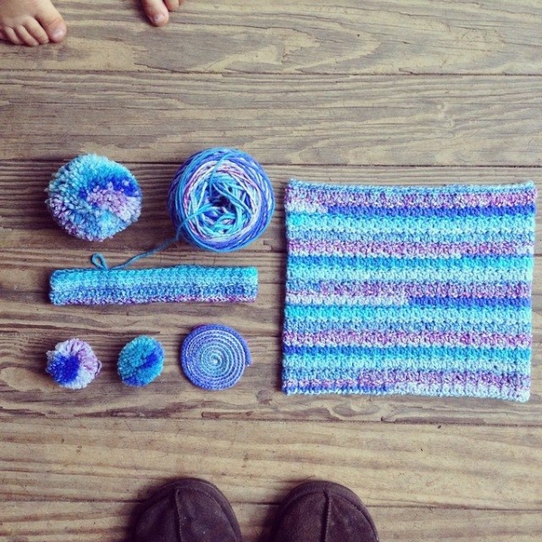 woolyana crochet hat and cowl set