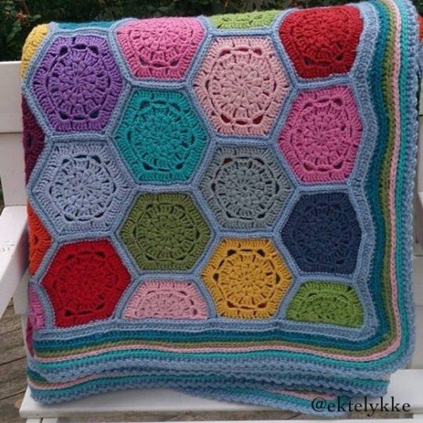 ektelykke crochet blanket