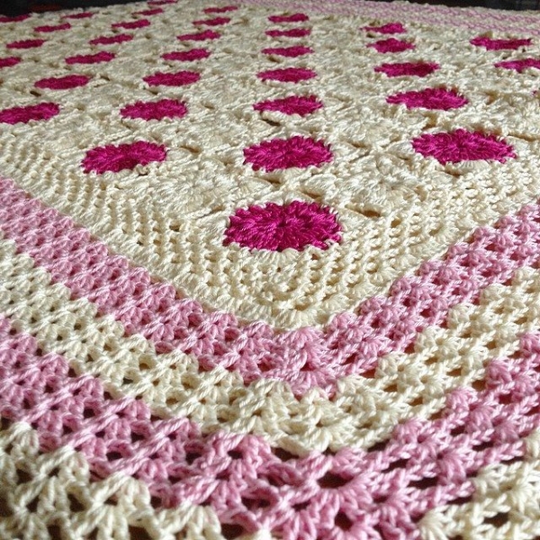 joycelovescrochet crochet tablecloth