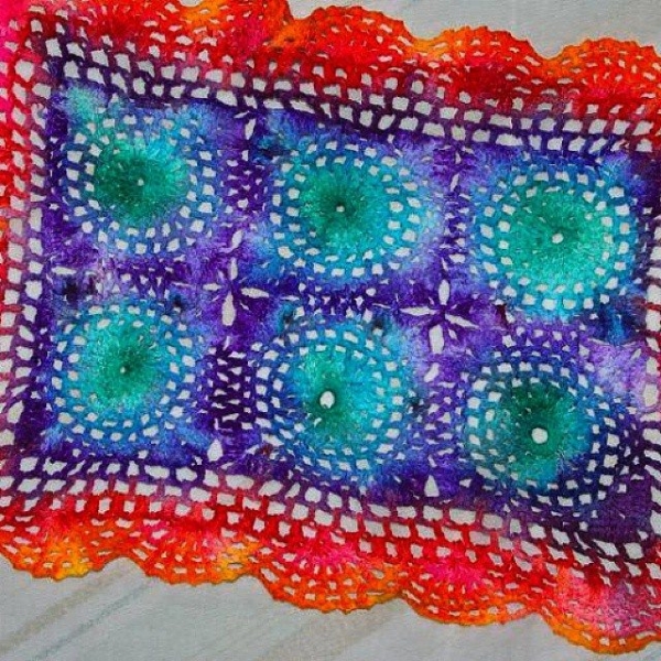 alioopsy1 colorful crochet doily