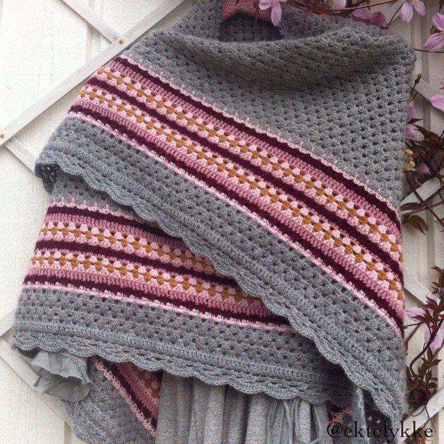 ektelykke crochet nordic shawl