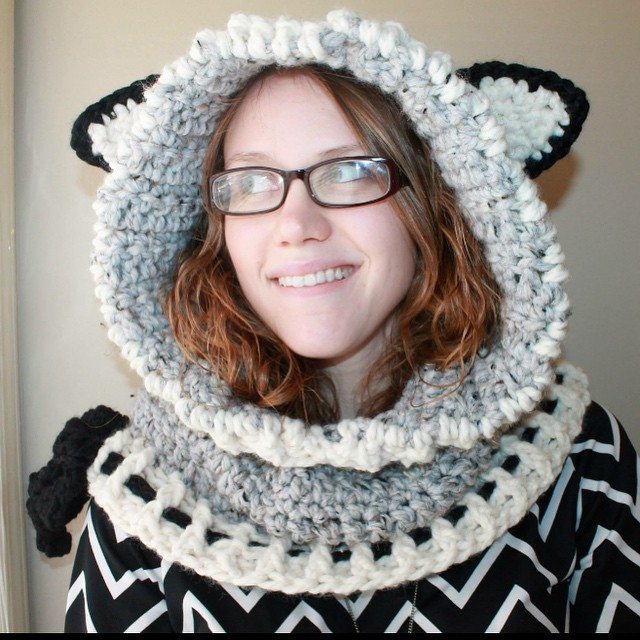 audra_hooknowl crochet hood wolf