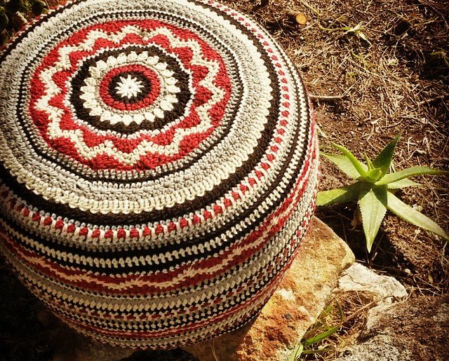 elzavan912 crochet ottoman