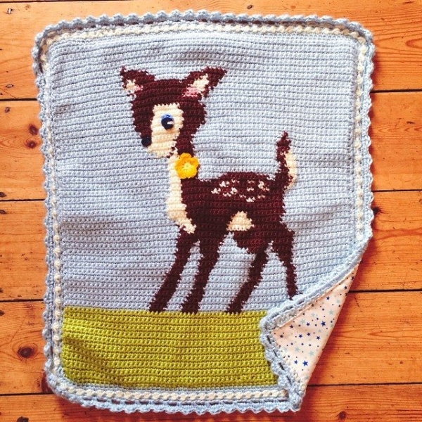 holly_pips crochet deer blanket