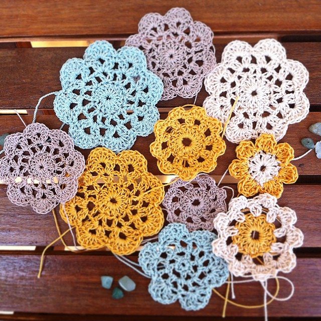lyndapc crochet flowers