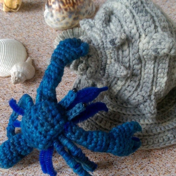 oakherder crochet hermit crab and shell