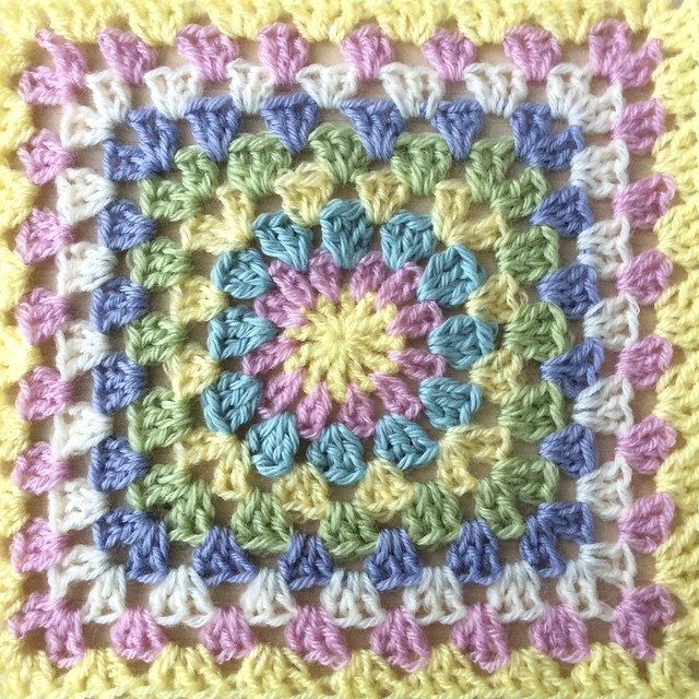 aglaelaser granny square crochet