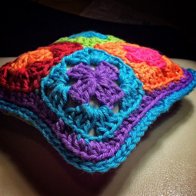 queen_babs crochet pincushion
