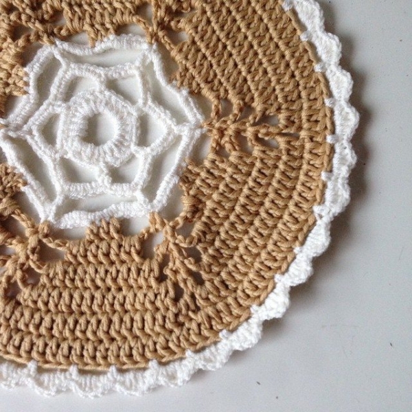 gooseberryfool crochet doily from molliemakes