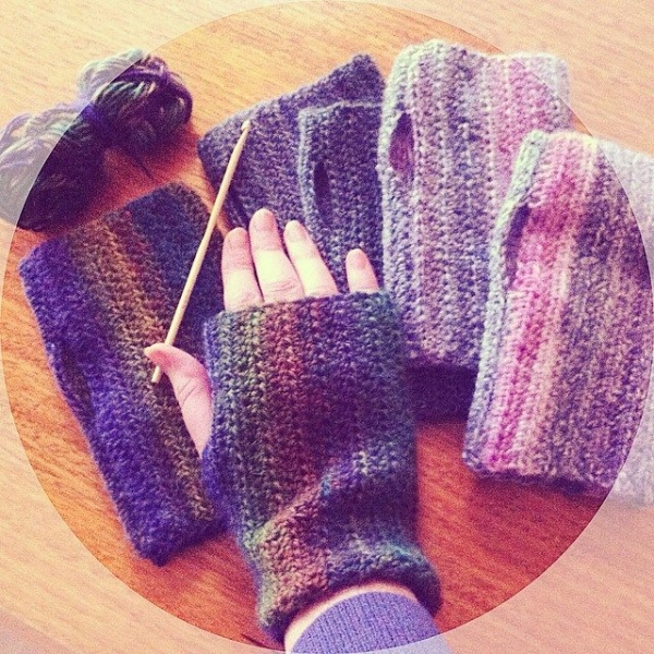 lyndapc crochet wrist warmers