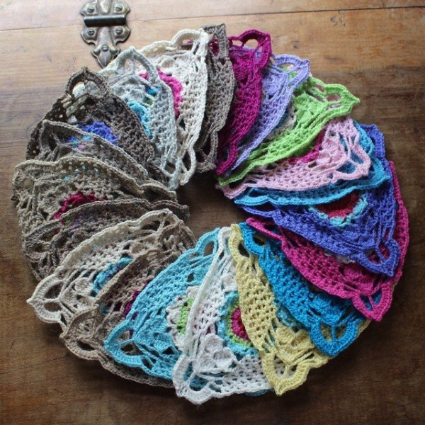 woolyana crochet triangles