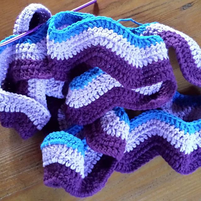 buttermilkcandy crochet ripple blanket