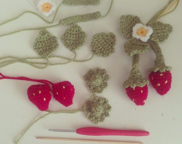 forestflowerdesigns crochet strawberry