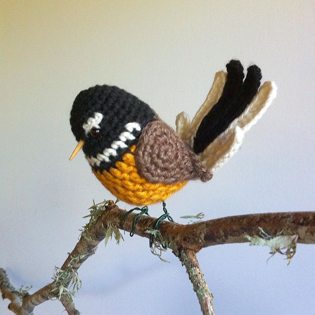 ponytales_ crochet bird