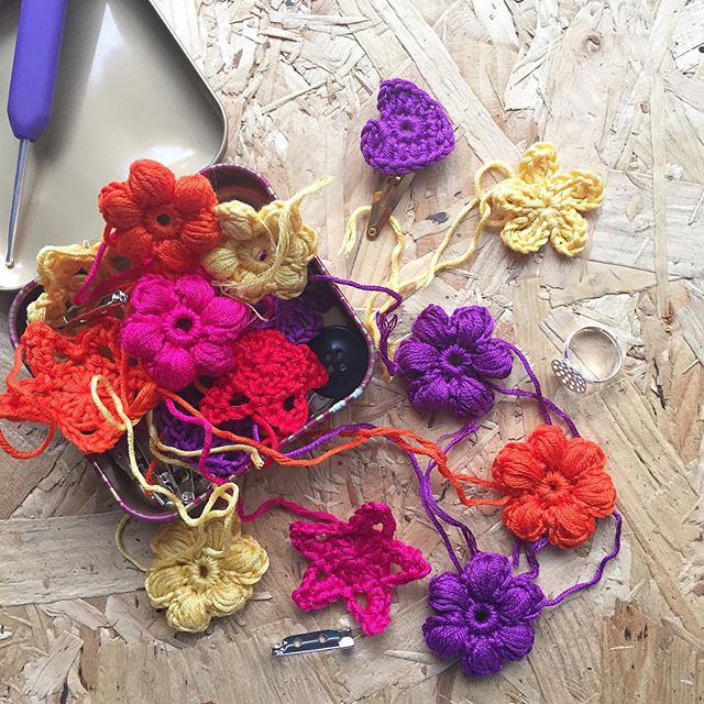 cozamundo crochet flowers