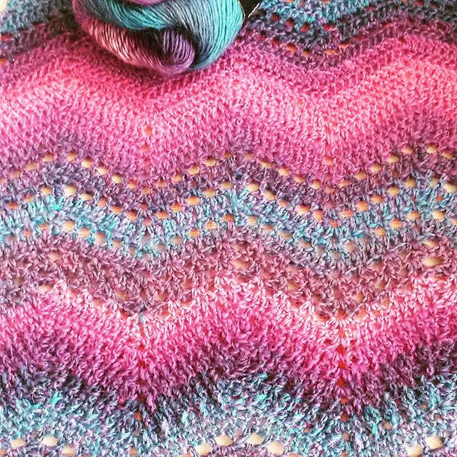 elzavan912 crochet ripple with self-striping yarn