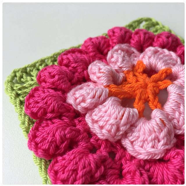 marretjeroos crochet flower square