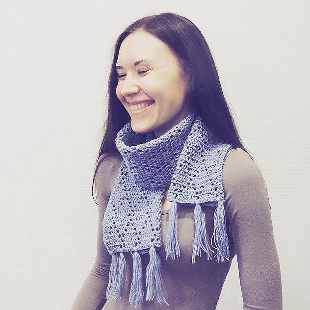 oksanamitsyak crochet scarf with fringe
