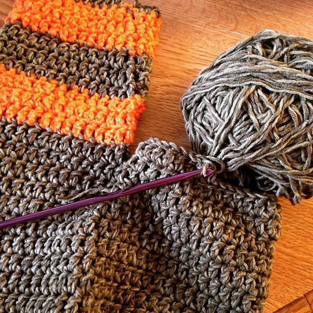 redrocker9 crochet pants detail