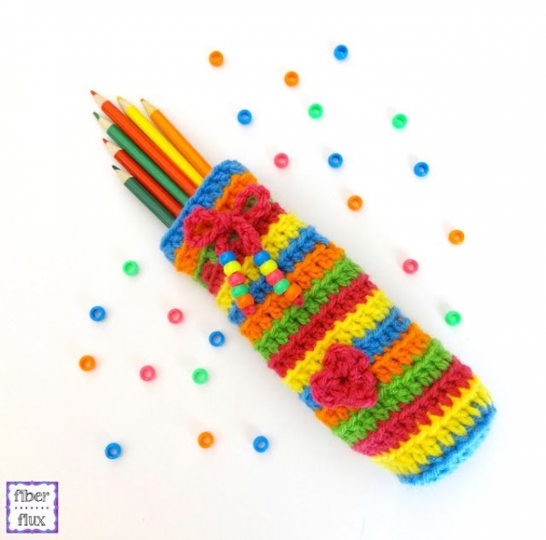 colorful crochet pencil case free pattern