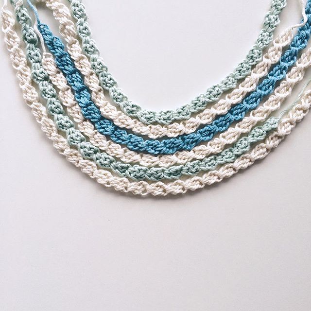 knitpurlhook crochet necklaces
