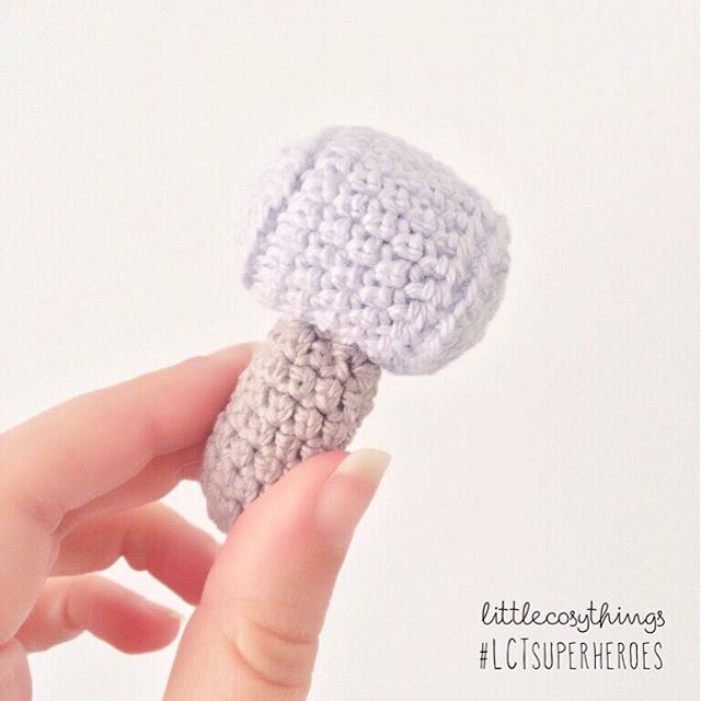 littlecosythings crochet tiny hammer