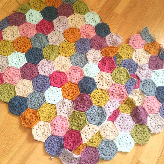 ana.moraissoares crochet colorful blanket motifs