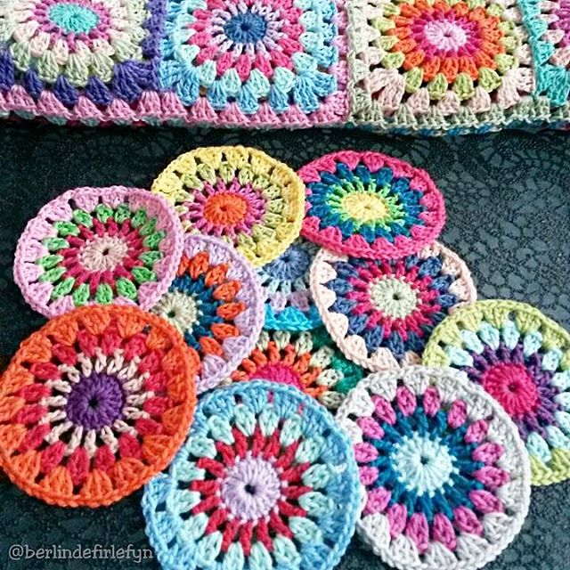 berlindefirlefyn colorful crochet grannies
