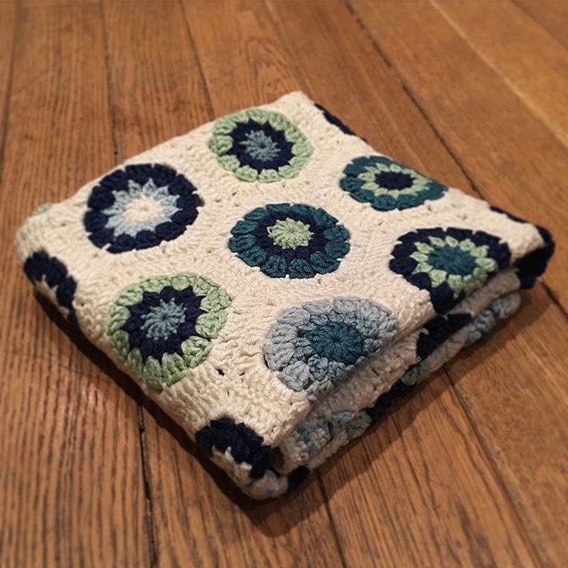 louloudeane crochet baby blanket