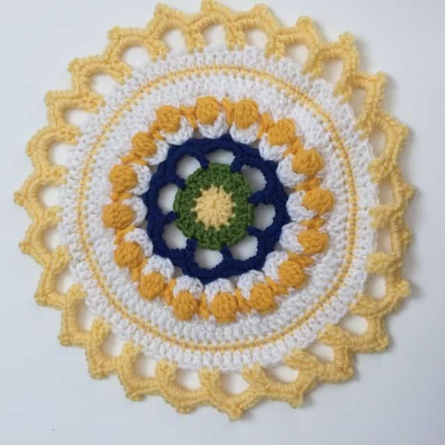 mary crochet mandala 1