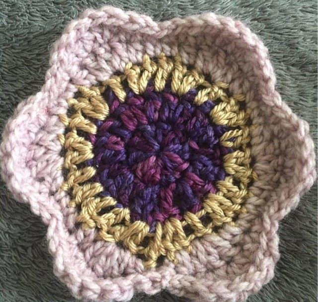 crochet flower for jenny