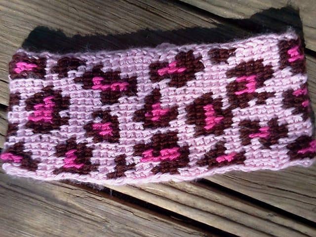 crochet leopard print earwarmer pattern